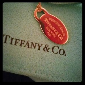 Tiffany & co 18!KT gold necklace 16 inches Tiffany